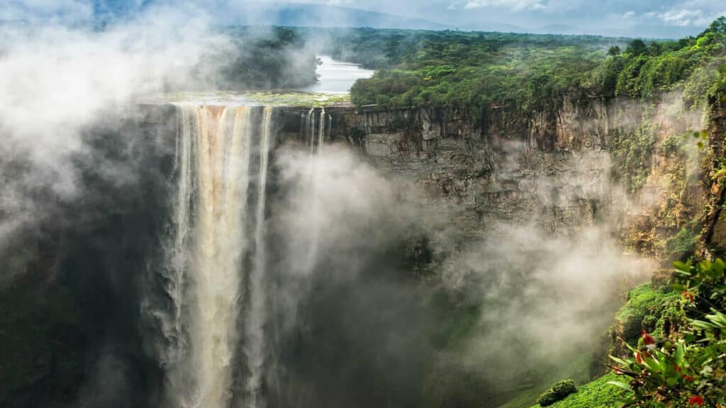 Kaieteur Falls Guyana